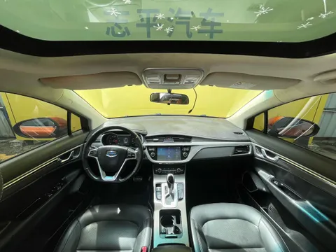 Geely Emgrand GS