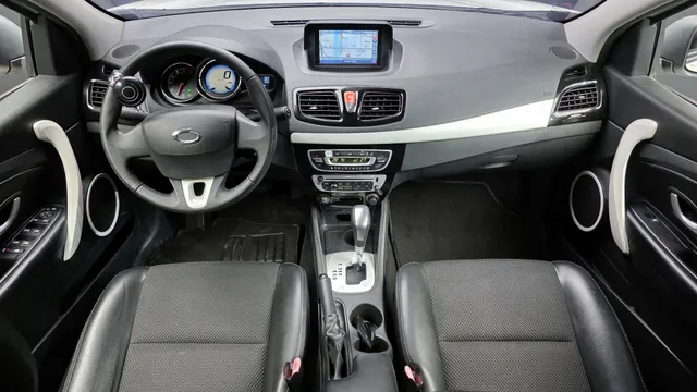Renault SM3