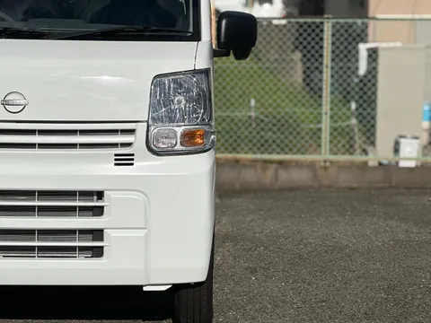 Nissan Clipper Van