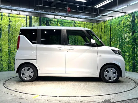Mitsubishi eK Space