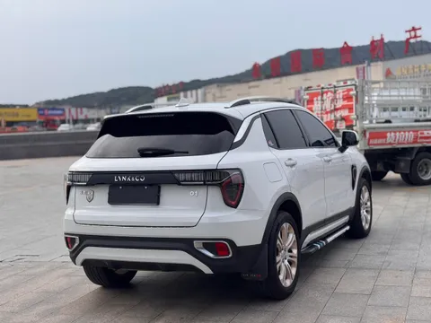 Lynk & Co 01