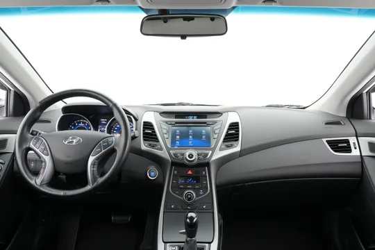 Hyundai Elantra (Avante)