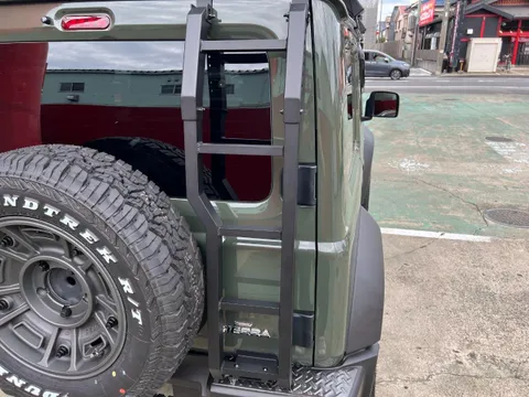 Suzuki Jimny Sierra