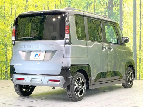 Mitsubishi Delica Mini