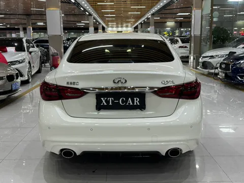 Infiniti Q50L