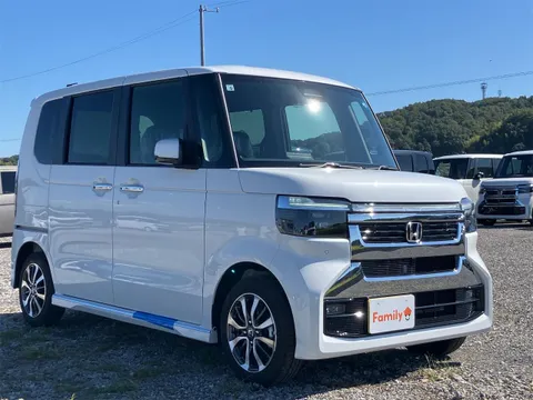 Honda N-BOX Custom