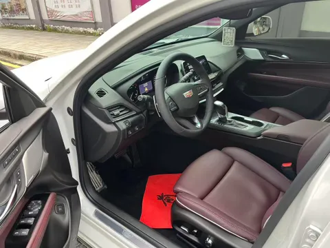 Cadillac CT4