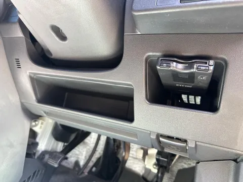 Toyota Pixis Mega