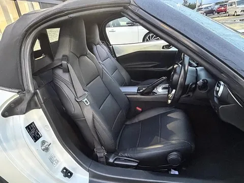 Mazda MX-5 (Roadster)