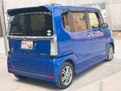 Honda N-BOX Custom