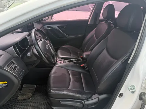 Hyundai Elantra (Avante)