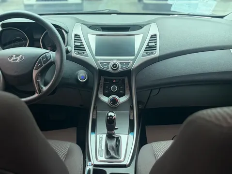Hyundai Elantra (Avante)