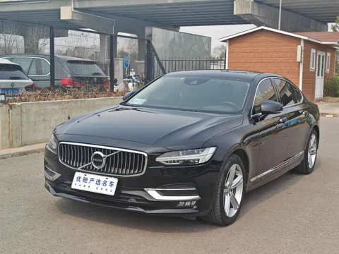Volvo S90