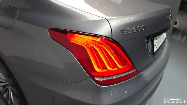 Genesis G90 (EQ900)