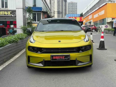 Lynk & Co 03
