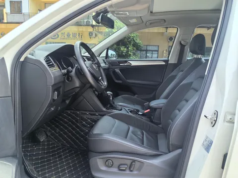 Volkswagen Tiguan L