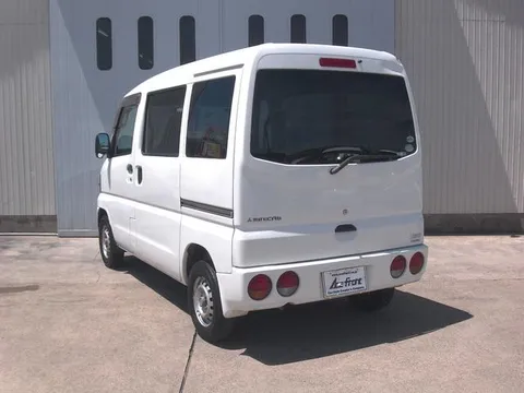 Mitsubishi Minicab Van