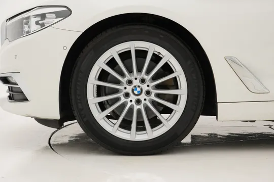 BMW BMW