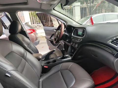 Gac GS4