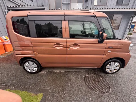 Suzuki Spacia