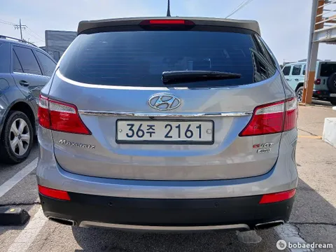 Hyundai Grand Santa Fe (Maxcruz)