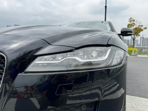 Jaguar XFL