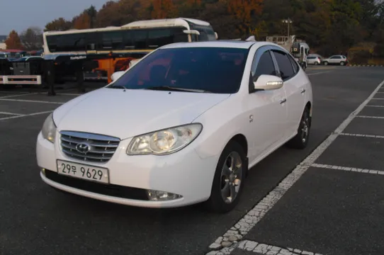 Hyundai Elantra (Avante)