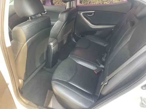 Hyundai Elantra (Avante)