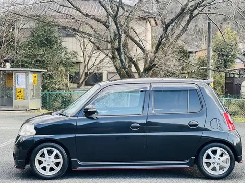 Daihatsu Esse