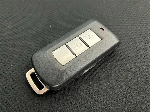 Mitsubishi I