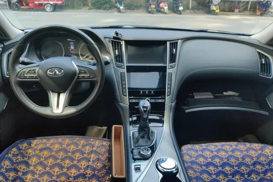 Infiniti Q50L