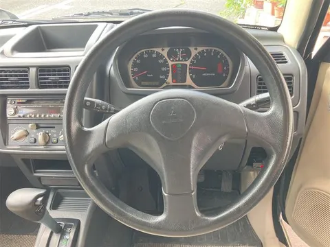 Mitsubishi Pajero Mini