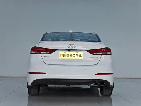 Hyundai Elantra (Avante)