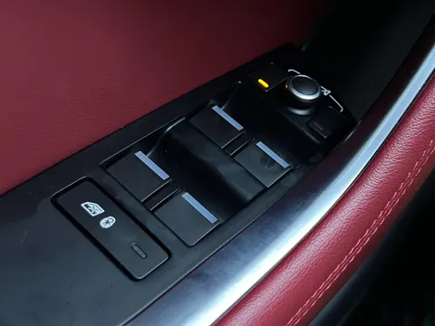 Jaguar XEL