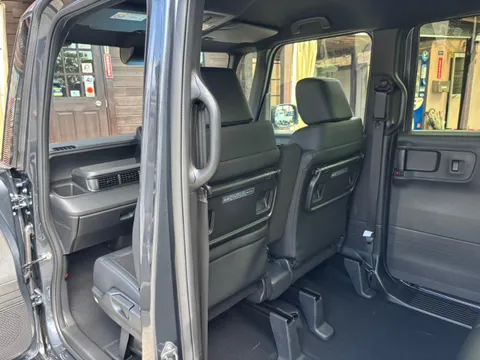 Honda N-BOX Custom