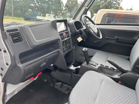 Nissan Clipper Truck