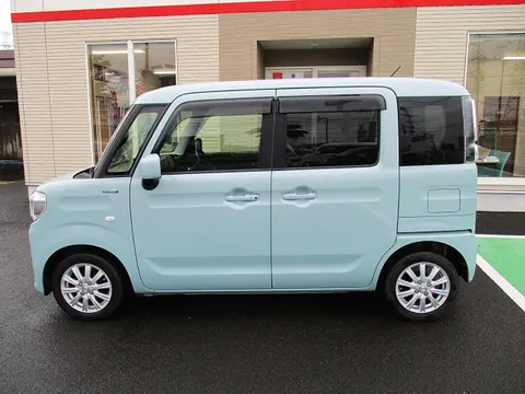 Suzuki Spacia