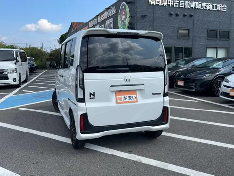 Honda N-BOX Custom