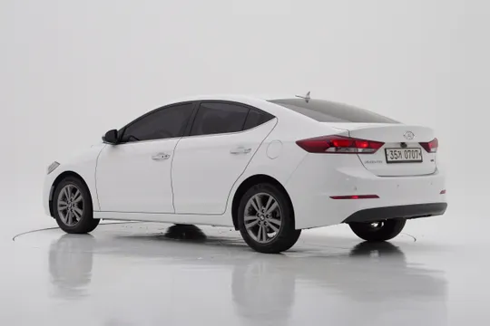 Hyundai Elantra (Avante)