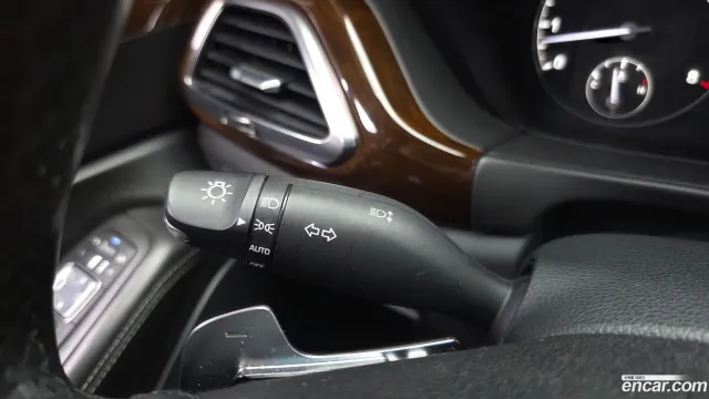 Genesis G90 (EQ900)