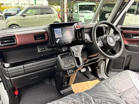 Suzuki Spacia Custom
