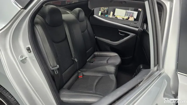 Hyundai Elantra (Avante)