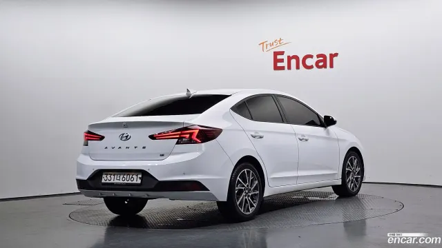 Hyundai Elantra (Avante)