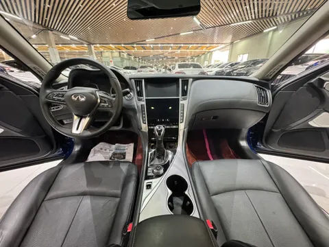 Infiniti Q50L