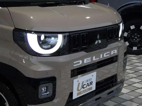 Mitsubishi Delica Mini