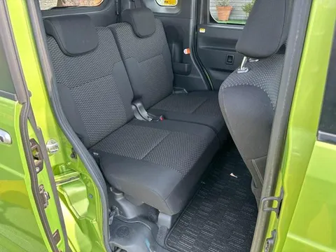 Toyota Pixis Mega