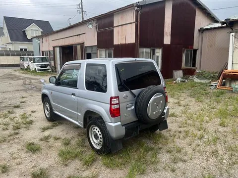 Nissan KIX