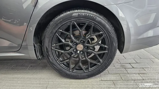 Renault Talisman (SM6)