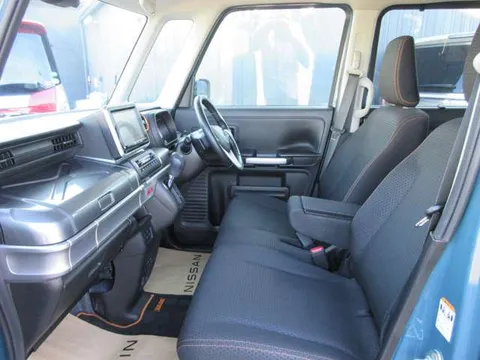 Suzuki Spacia