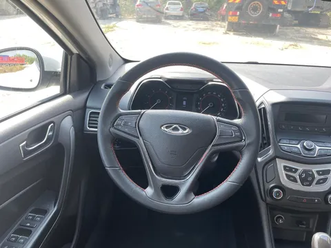 Chery Arrizo 5